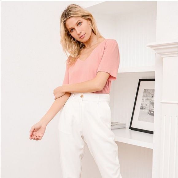 💗 NWT Lulu’s Dusty Pink V-Neck Crop Top (XS) 💗 - Picture 2 of 8